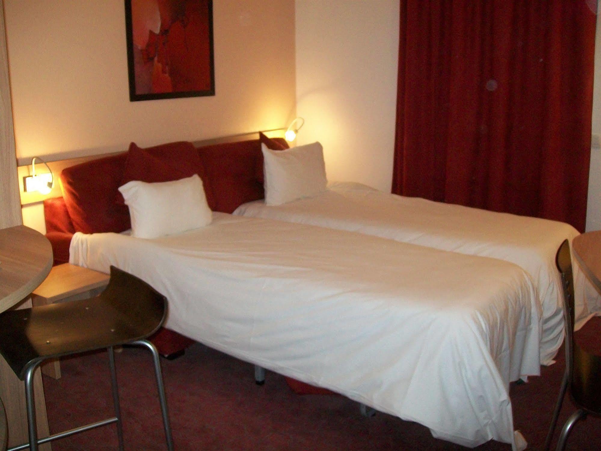 Canal Suites Pantin Exteriör bild